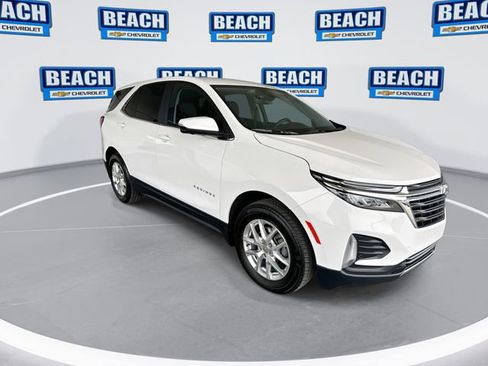 Used 2024 Chevrolet Equinox LT image 2