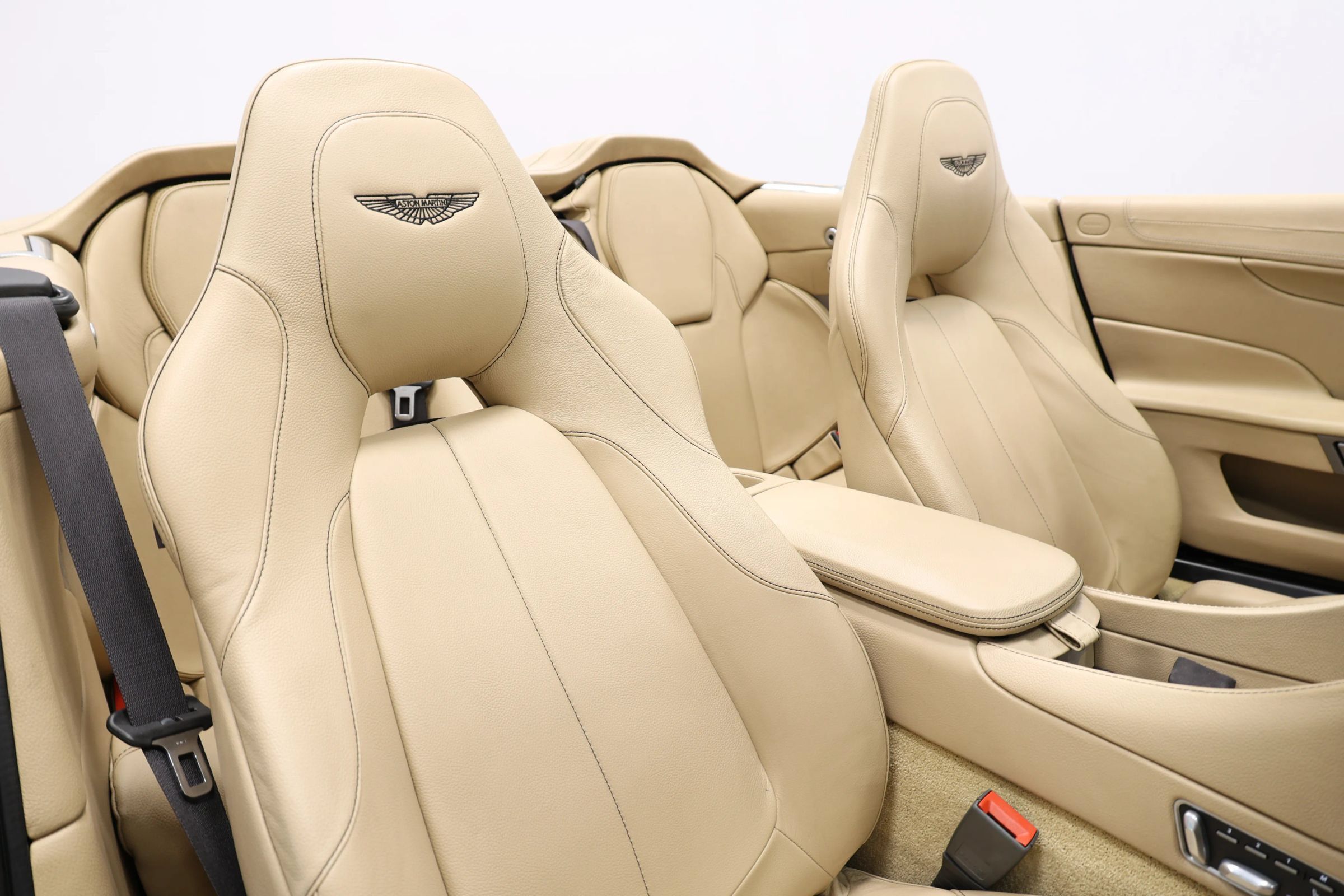 Used 2016 Aston Martin Vanquish Volante RWD image 71