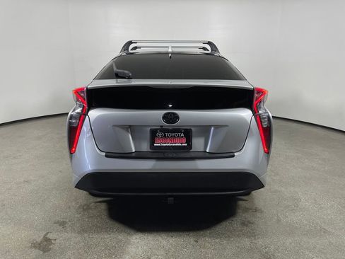 Used 2017 Toyota Prius Two image 4