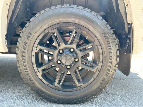 Used 2018 Toyota Tundra SR5 w/ SR5 Upgrade Package image 16