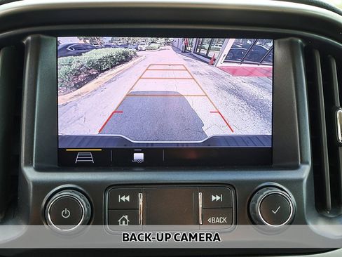 Used 2022 Chevrolet Colorado Z71 image 3