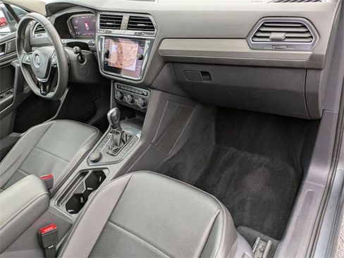Used 2021 Volkswagen Tiguan SEL image 30