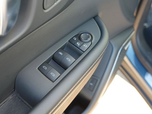 Used 2025 Buick Enclave Preferred image 16