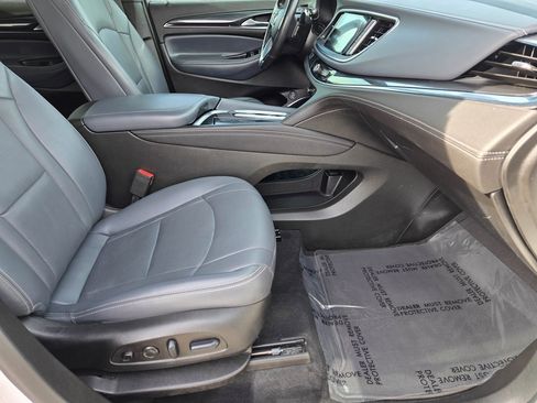 Used 2024 Buick Enclave Premium image 31