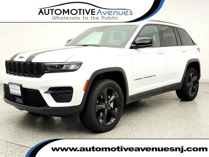 Used 2025 Jeep Grand Cherokee Altitude