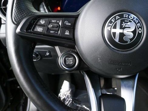 Used 2024 Alfa Romeo Tonale Ti image 12