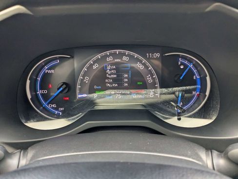 Used 2023 Toyota RAV4 XLE Premium AWD/4WD image 26