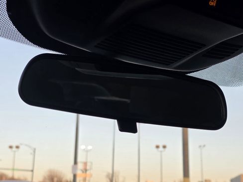 Used 2022 Nissan Rogue SV image 24