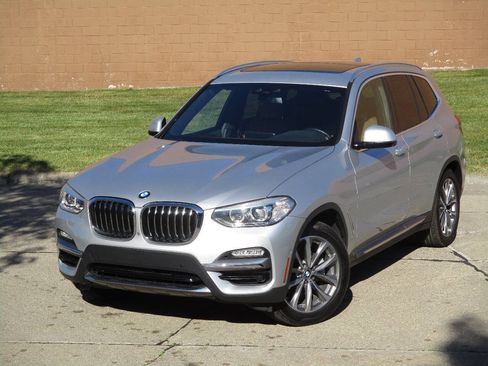 Used 2019 BMW X3 xDrive30i w/ Convenience Package AWD/4WD image 4