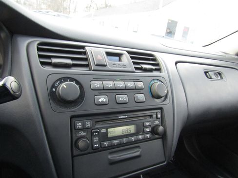 Used 2002 Honda Accord LX image 20
