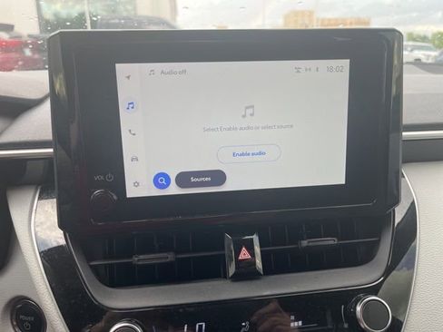 Used 2025 Toyota Corolla SE image 12