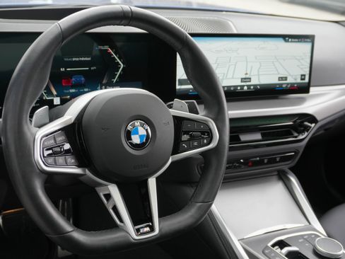 Certified 2025 BMW 230i 230i w/ M Sport Package image 10