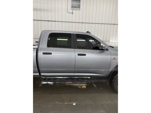 Used 2022 RAM 2500 Big Horn w/ Snow Chief Group AWD/4WD image 5