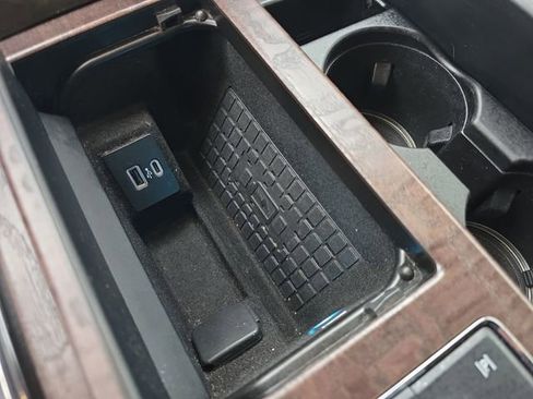 Used 2023 Lincoln Navigator L Reserve image 36