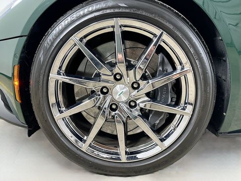 Used 2017 Aston Martin DB11 V12 RWD image 47