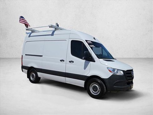 Used 2023 Mercedes-Benz Sprinter 2500 image 3