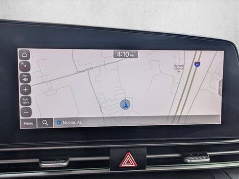 Used 2025 Hyundai Elantra SEL FWD image 14