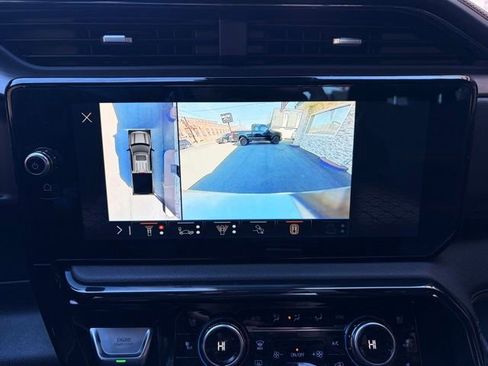 Used 2024 GMC Sierra 1500 AT4 w/ Technology Package AWD/4WD image 31