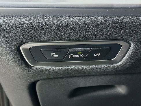 Used 2025 BMW X7 M60i image 13