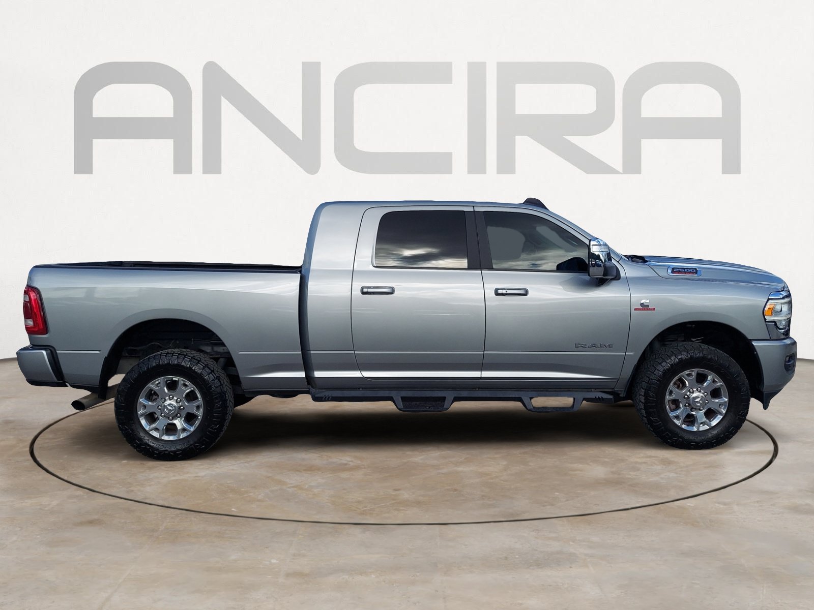 Used 2023 RAM 2500 Laramie AWD/4WD image 11