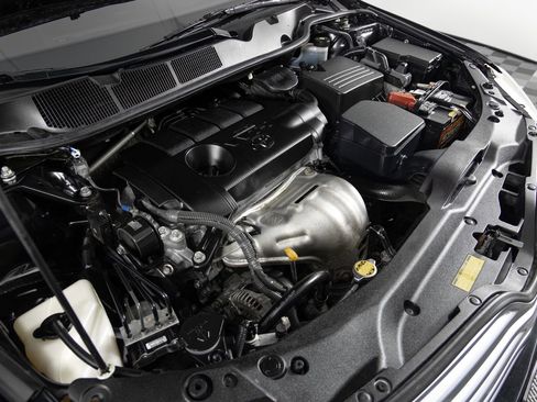 Used 2012 Toyota Venza XLE w/ XLE Premium Pkg image 38