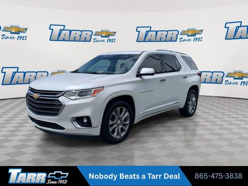 Used 2019 Chevrolet Traverse Premier w/ Driver Confidence II Package FWD image 4