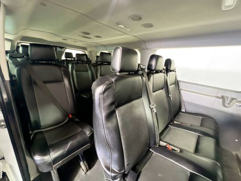 Used 2023 Ford Transit 350 XL image 32