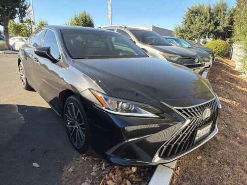 Used 2025 Lexus ES 300h w/ Premium Package FWD image 1