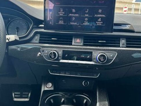 Used 2022 Audi S5 Premium image 9