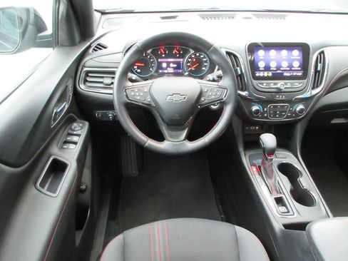Certified 2022 Chevrolet Equinox RS w/ Infotainment Package FWD image 15