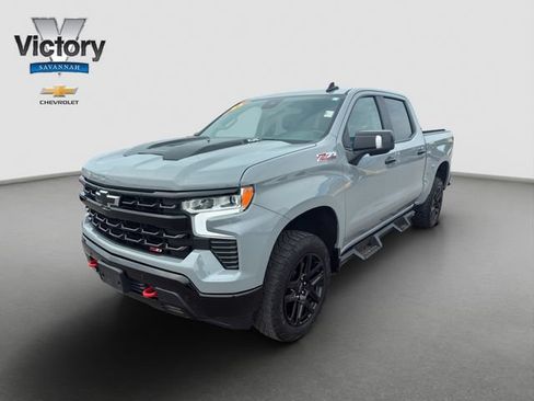 Used 2024 Chevrolet Silverado 1500 LT Trail Boss w/ LT Trail Boss Premium Package AWD/4WD image 3