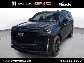 Used 2024 Cadillac Escalade Sport w/ LPO, ONYX Package AWD/4WD video 1