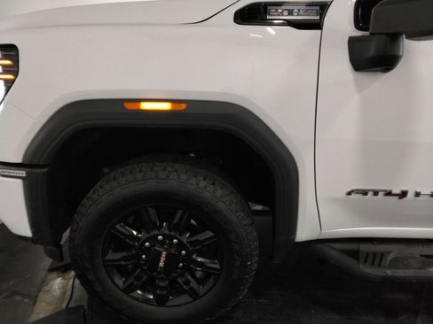 Used 2025 GMC Sierra 2500 AT4 image 45