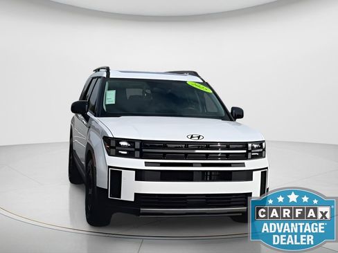 Used 2025 Hyundai Santa Fe XRT image 3