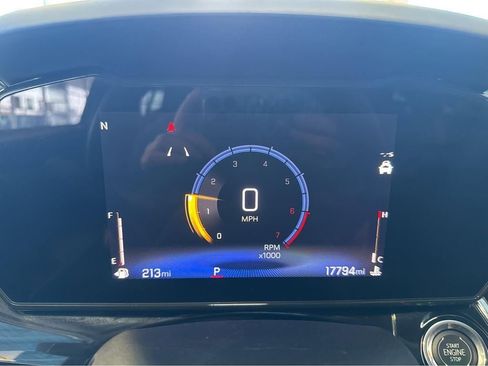 Used 2025 Chevrolet Trax RS w/ Driver Confidence Package FWD image 3