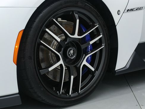 Certified 2022 Maserati MC20 Coupe image 16