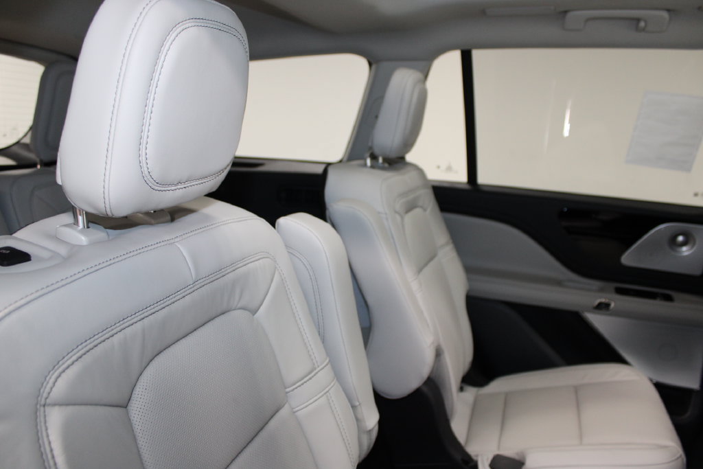 New 2027 Lincoln Aviator Reserve w/ Luxury Package AWD/4WD image 23