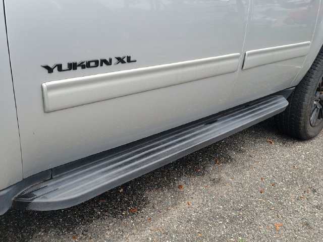 Used 2012 GMC Yukon XL SLE AWD/4WD image 6