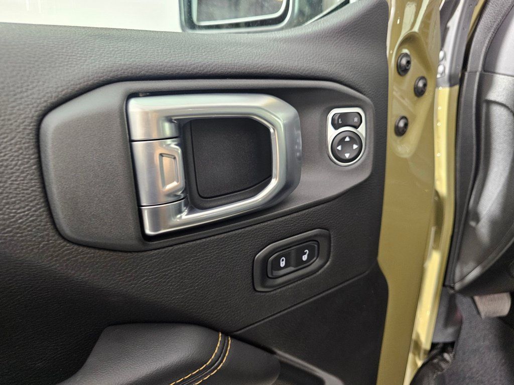 New 2026 Jeep Gladiator Sport AWD/4WD image 22