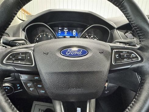 Used 2015 Ford Focus SE w/ Equipment Group 201A FWD image 10