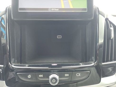 Used 2019 Chevrolet Traverse Premier w/ Driver Confidence II Package image 36