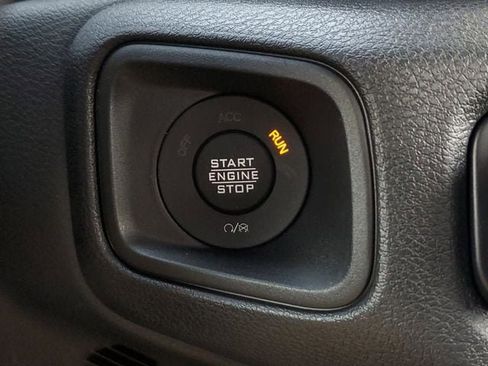 New 2025 Jeep Gladiator Sport image 33