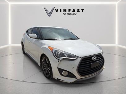 Used 2017 Hyundai Veloster Turbo w/ Tech Package 02