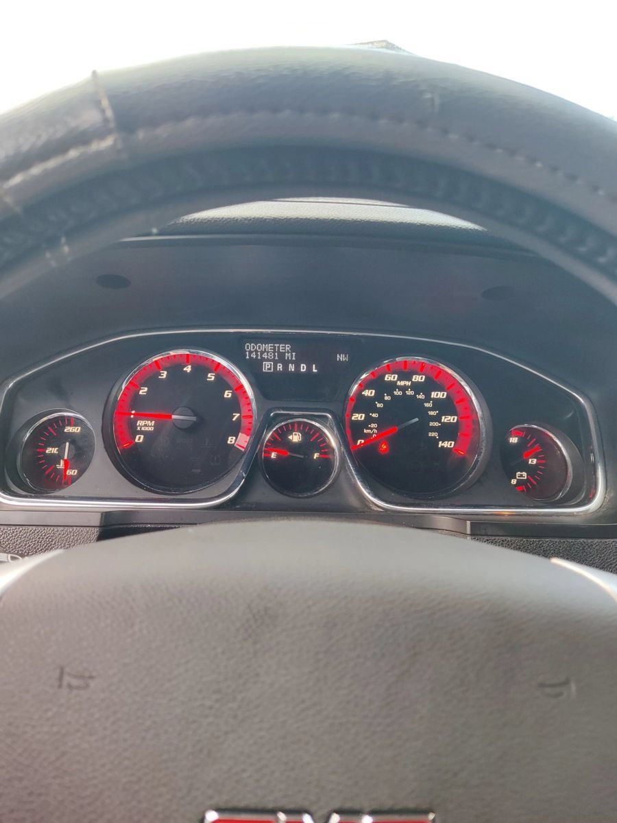 Used 2016 GMC Acadia SLE FWD image 32