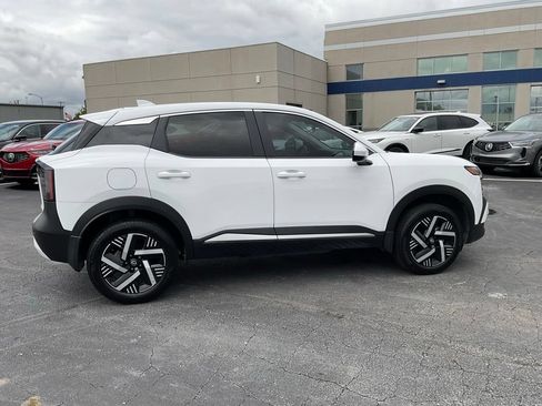 Used 2025 Nissan Kicks SV FWD image 6