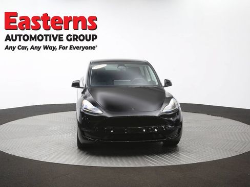 Used 2024 Tesla Model Y Long Range AWD/4WD image 46