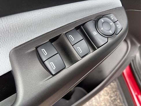 Used 2024 Buick Envista Preferred w/ Convenience I Package image 33