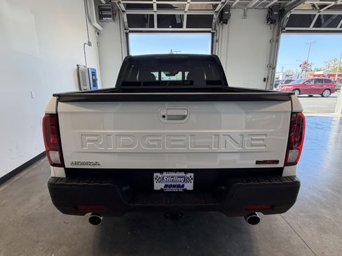 Used 2025 Honda Ridgeline TrailSport image 4