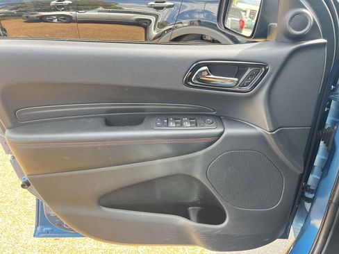 Used 2025 Dodge Durango GT AWD/4WD image 9