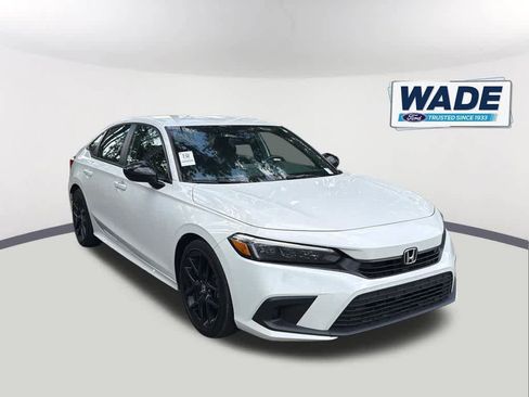 Used 2024 Honda Civic Sport image 3